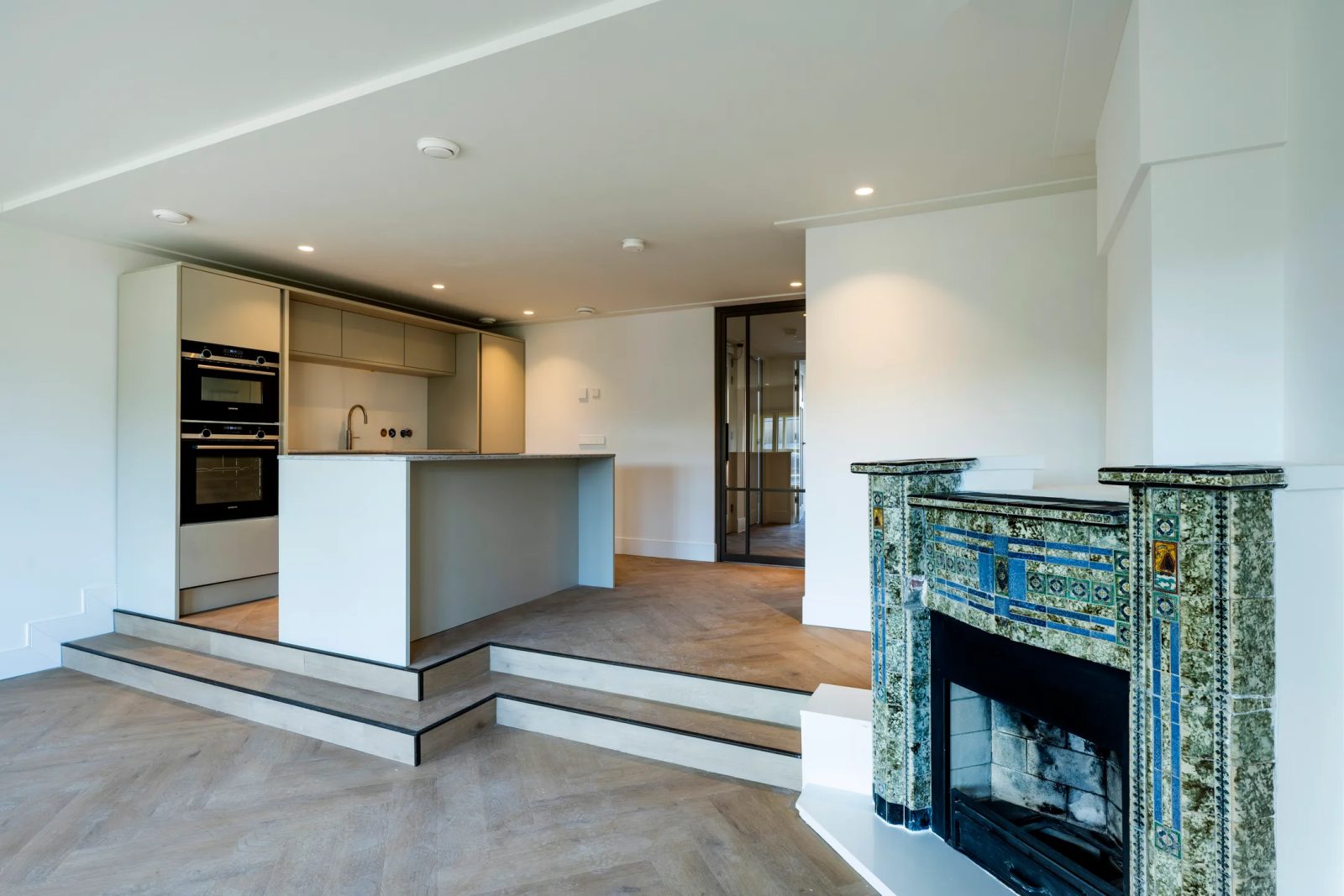 Appartement aan de Prins Hendrikkade in Amsterdam in Amsterdam
