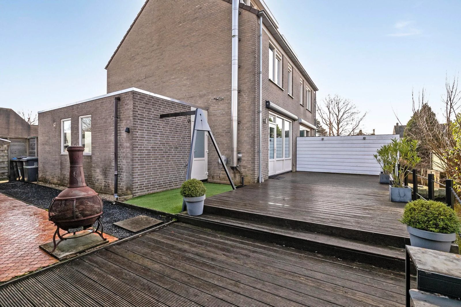 Twee-onder-een-kap aan de Straat Davis in Krimpen aan de Lek in Krimpen aan de Lek