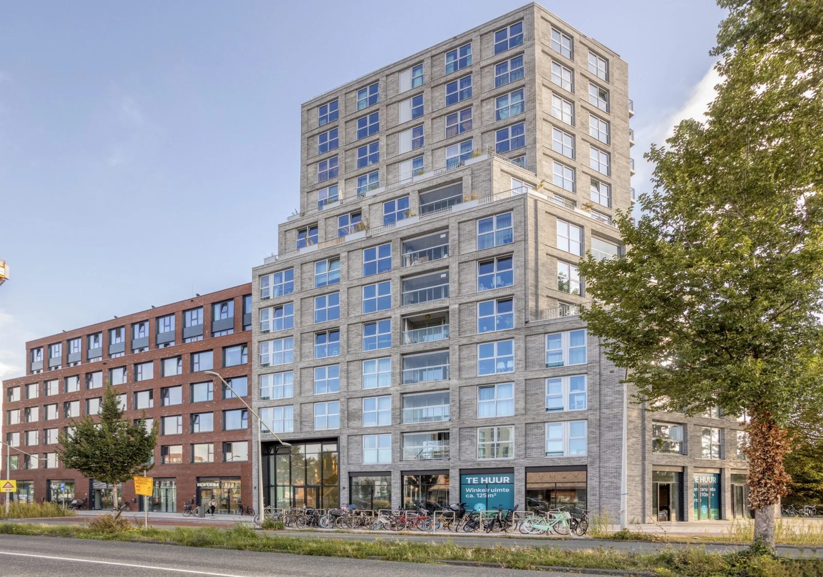 Appartement aan de Klaprozenweg in Amsterdam in Amsterdam
