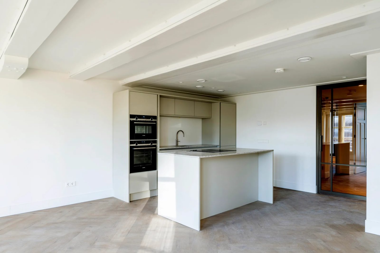 Appartement aan de Prins Hendrikkade in Amsterdam in Amsterdam