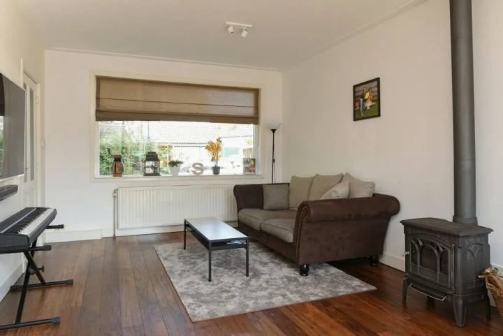 Foto 5 van Tussenwoning aan de Eemnesserweg in Hilversum