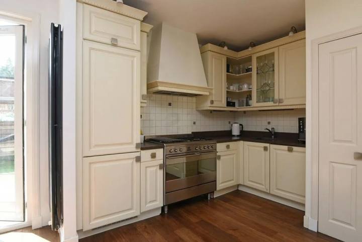 Foto 4 van Tussenwoning aan de Eemnesserweg in Hilversum