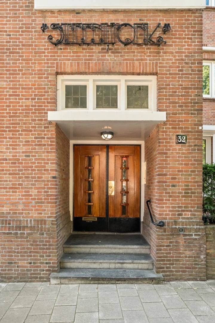 Appartement aan de Emmastraat in Amsterdam in Amsterdam
