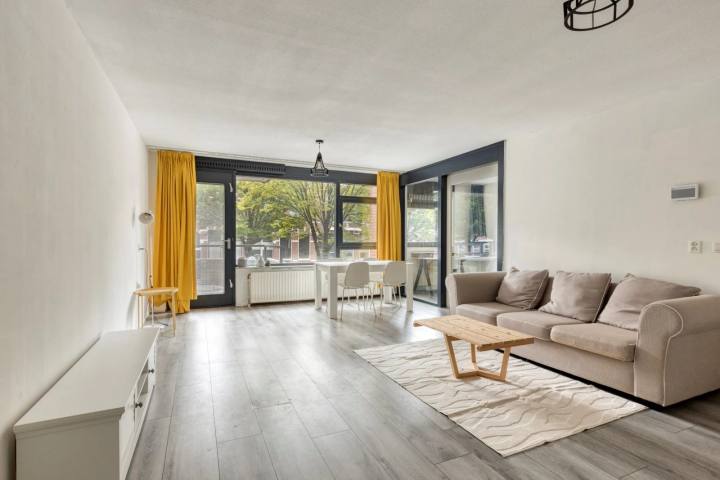 Appartement aan de Walenburgerweg in Rotterdam in Rotterdam