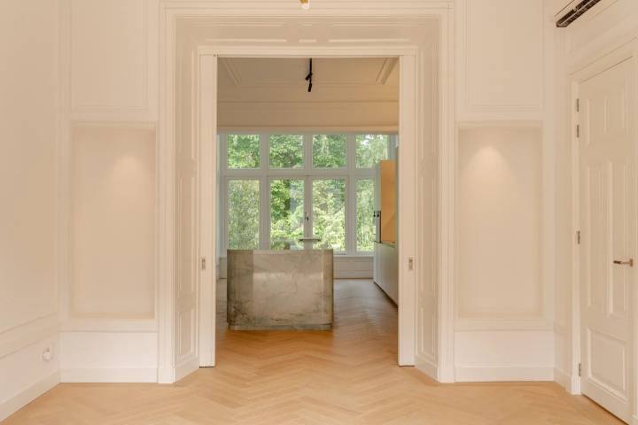 Foto 5 van Vrijstaande woning aan de Van Eeghenstraat in Amsterdam