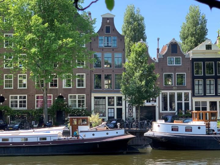 Appartement aan de Oude Waal in Amsterdam in Amsterdam