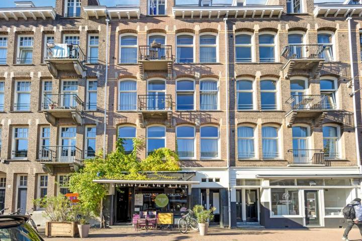 Appartement aan de Overtoom in Amsterdam in Amsterdam