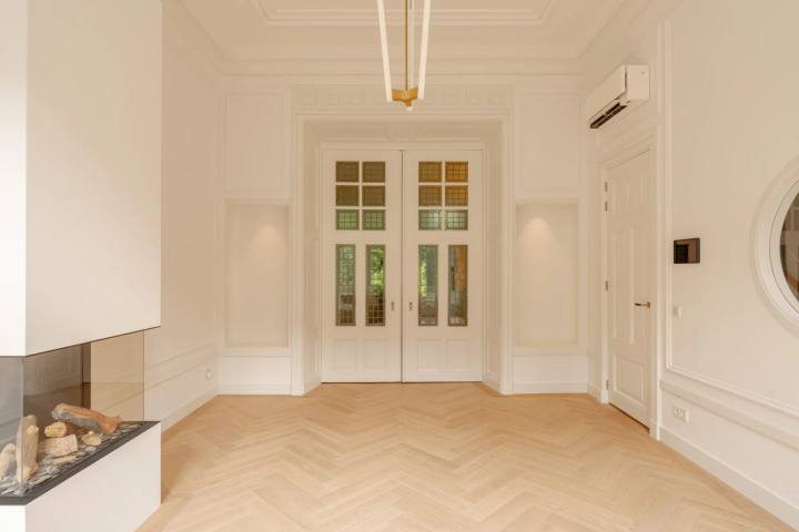 Foto 4 van Vrijstaande woning aan de Van Eeghenstraat in Amsterdam