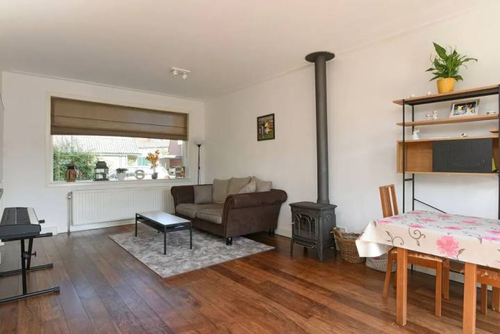 Foto 3 van Tussenwoning aan de Eemnesserweg in Hilversum